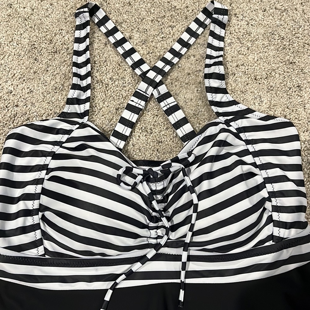 NWT Swim dress top size x-large - Picture 2 of 3